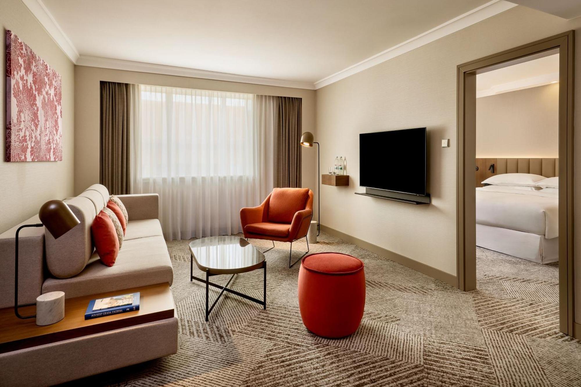 Classic Suite 1 Bedroom 2 room Suite 1 King