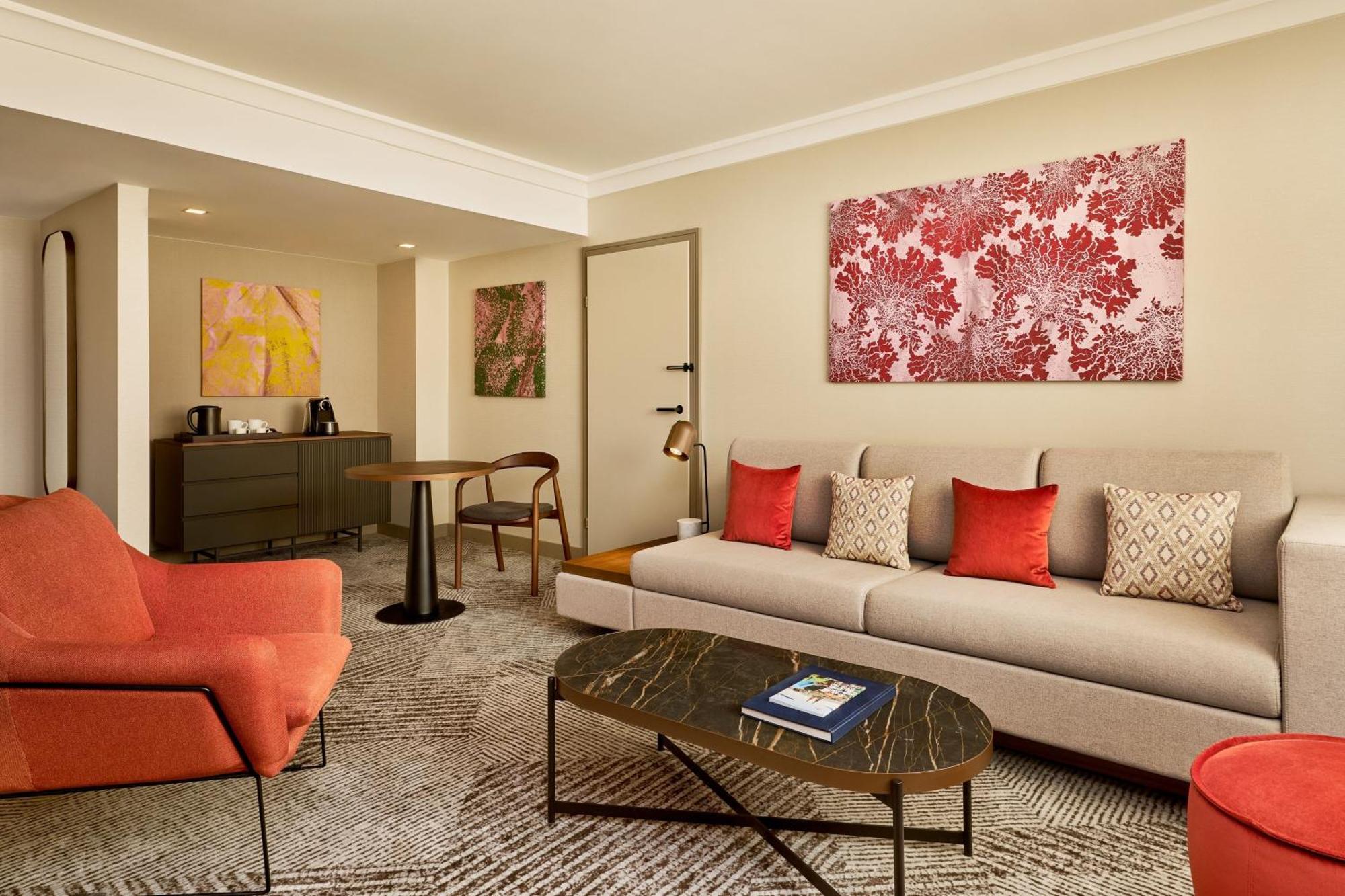 Classic Suite 1 Bedroom 2 room Suite 1 King